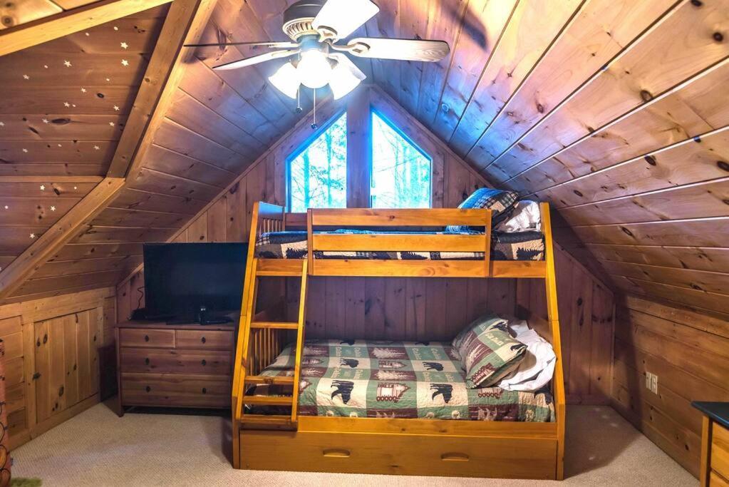 Private Creekside Cabin+Hot Tub,Pool Table, & Pets Ellijay Zewnętrze zdjęcie