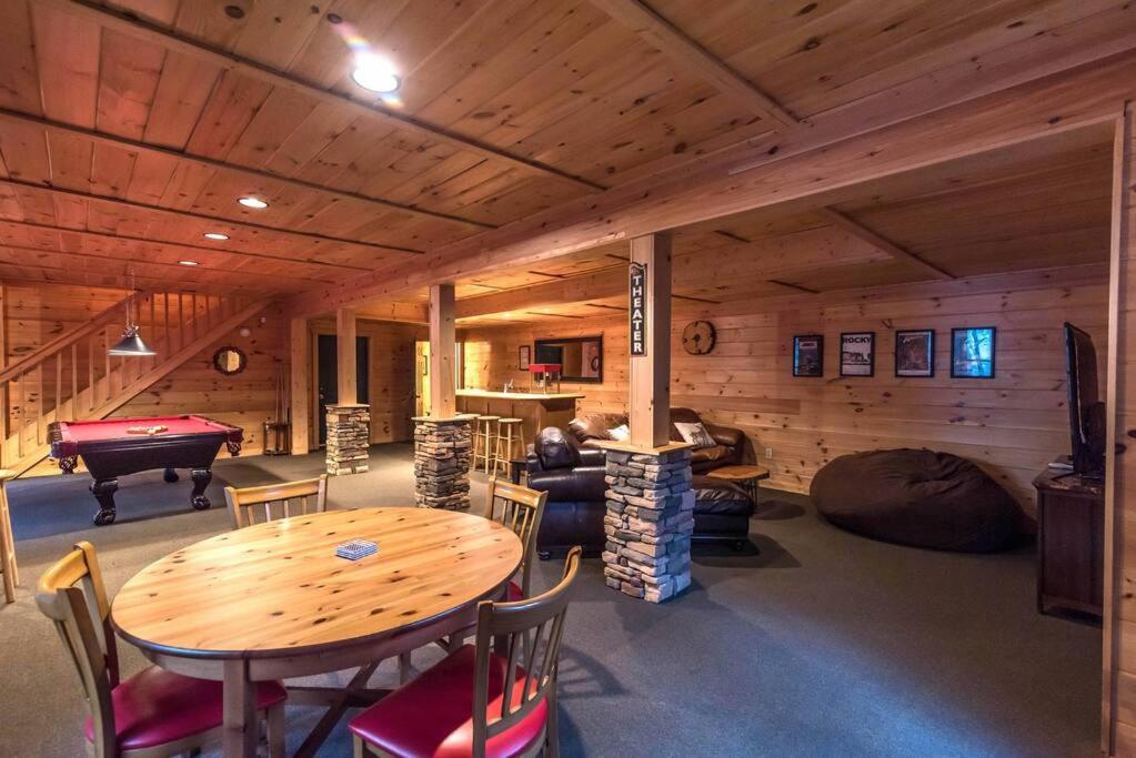 Private Creekside Cabin+Hot Tub,Pool Table, & Pets Ellijay Zewnętrze zdjęcie