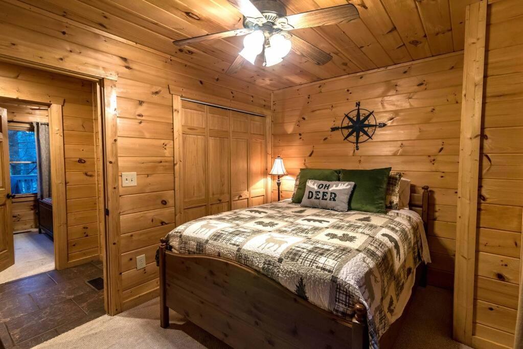 Private Creekside Cabin+Hot Tub,Pool Table, & Pets Ellijay Zewnętrze zdjęcie