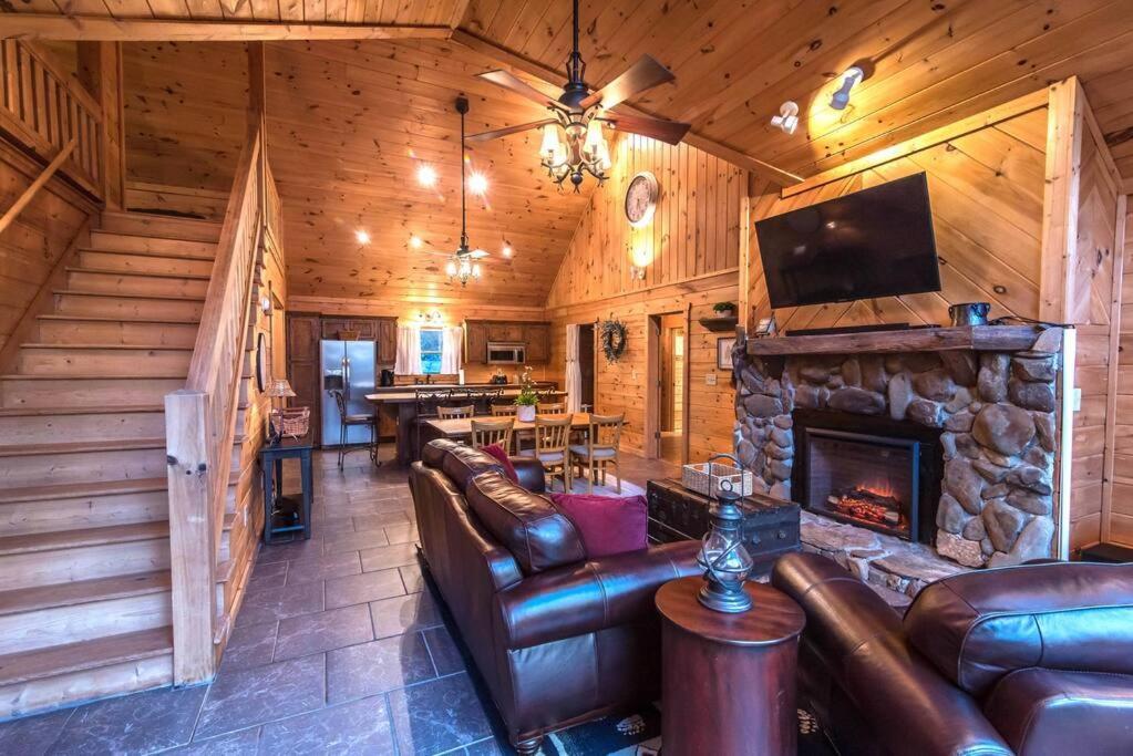 Private Creekside Cabin+Hot Tub,Pool Table, & Pets Ellijay Zewnętrze zdjęcie