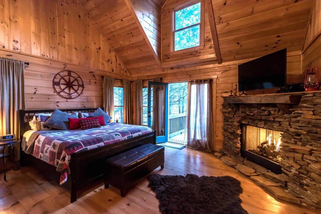 Private Creekside Cabin+Hot Tub,Pool Table, & Pets Ellijay Zewnętrze zdjęcie