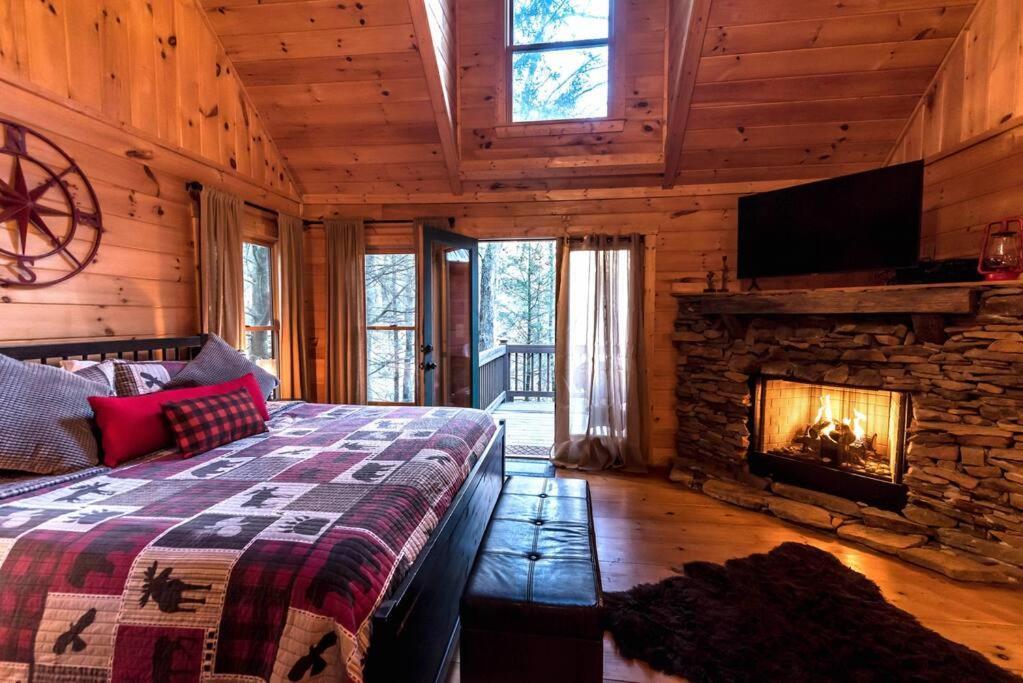 Private Creekside Cabin+Hot Tub,Pool Table, & Pets Ellijay Zewnętrze zdjęcie