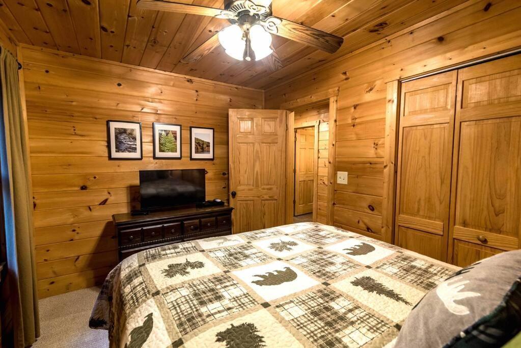 Private Creekside Cabin+Hot Tub,Pool Table, & Pets Ellijay Zewnętrze zdjęcie