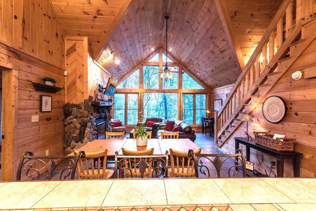 Private Creekside Cabin+Hot Tub,Pool Table, & Pets Ellijay Zewnętrze zdjęcie